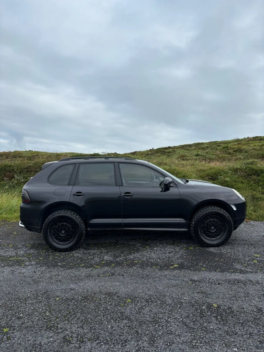 Porsche Cayenne - Image 3