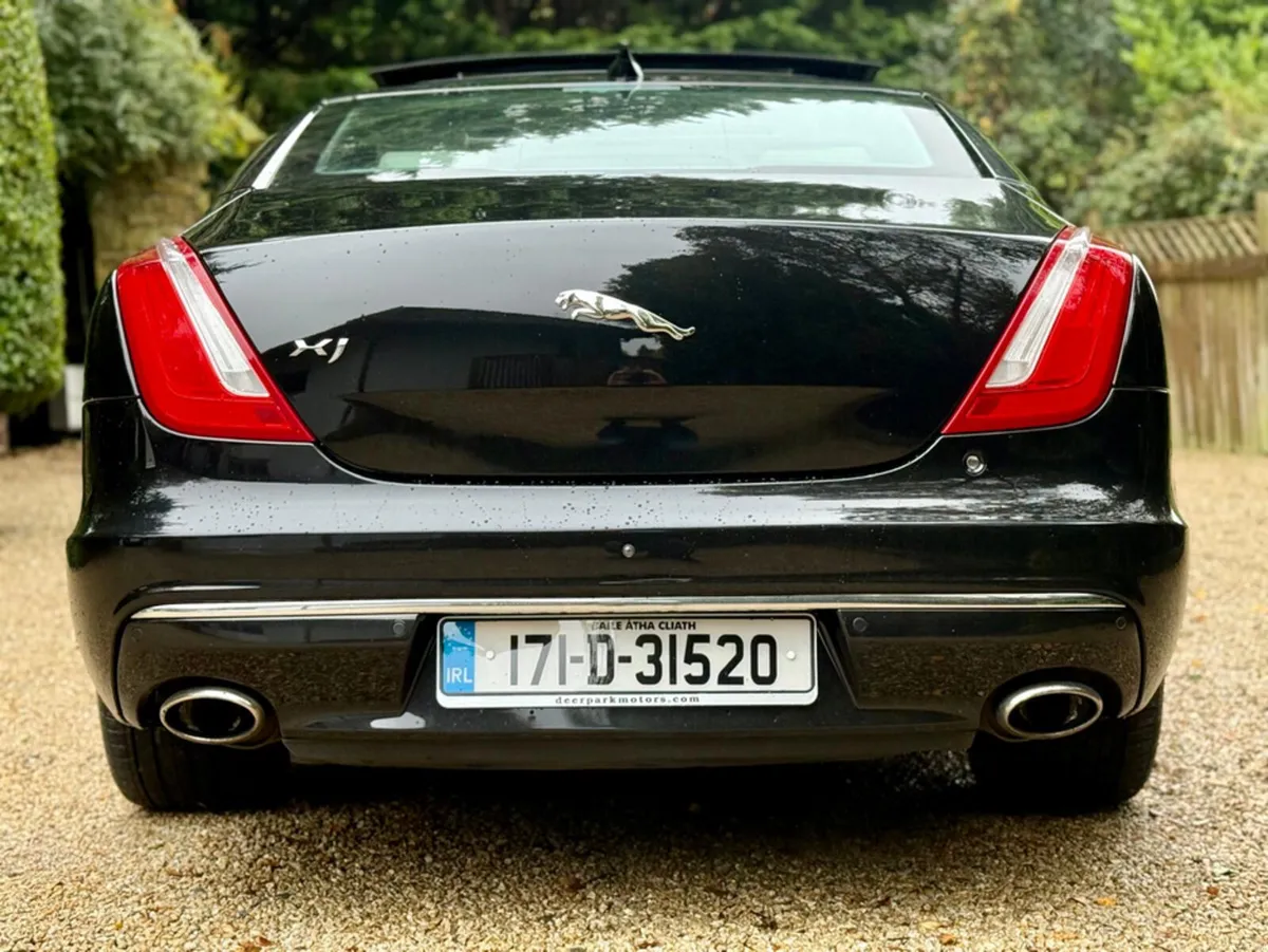 Jaguar XJ 3.0 D PORTFOLIO - Image 6