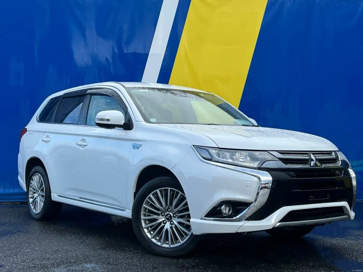 Mitsubishi Outlander 4WD 2.0 PLUG-IN HYBRID AUTO / - Image 1
