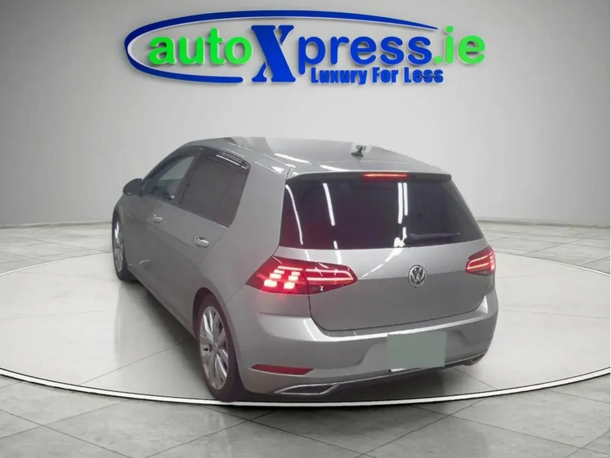 Volkswagen Golf TSI HIGH LINE Automatic - Image 3