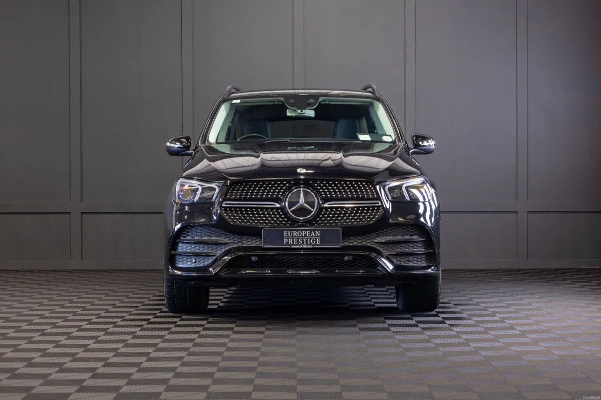 2019 Mercedes-Benz GLE 300d 4Matic - Image 2