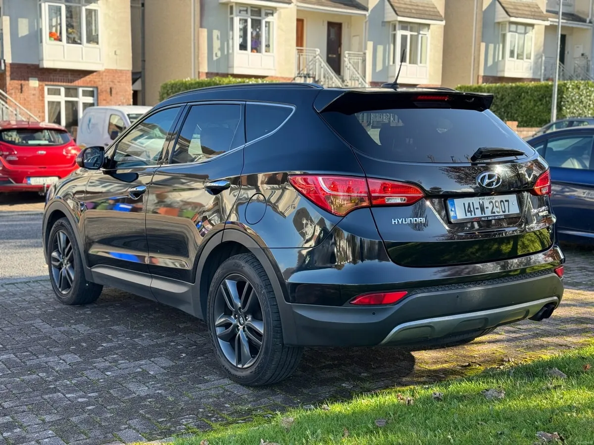 Hyundai Santa Fe 2014 - Image 4