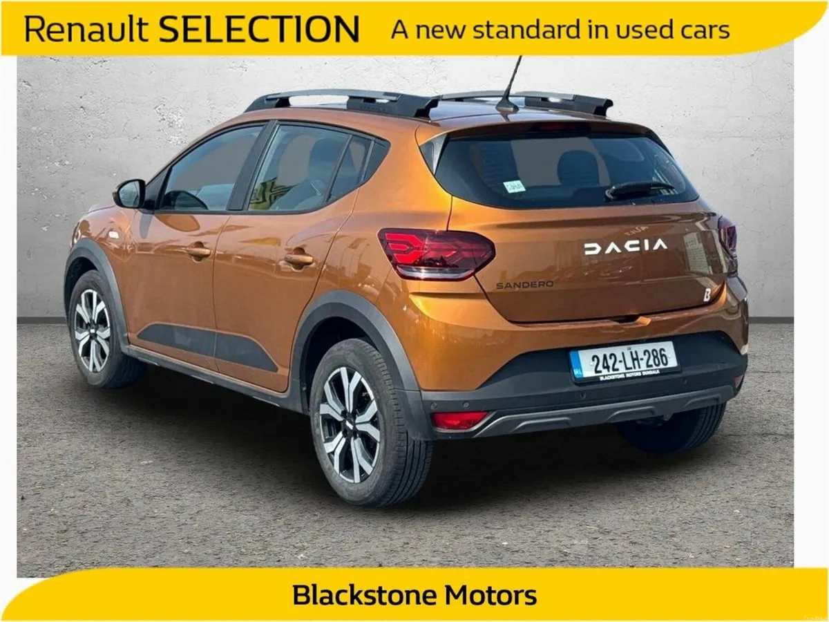 Dacia Sandero Stepway TCe 90 STEPWAY Essential - Image 3