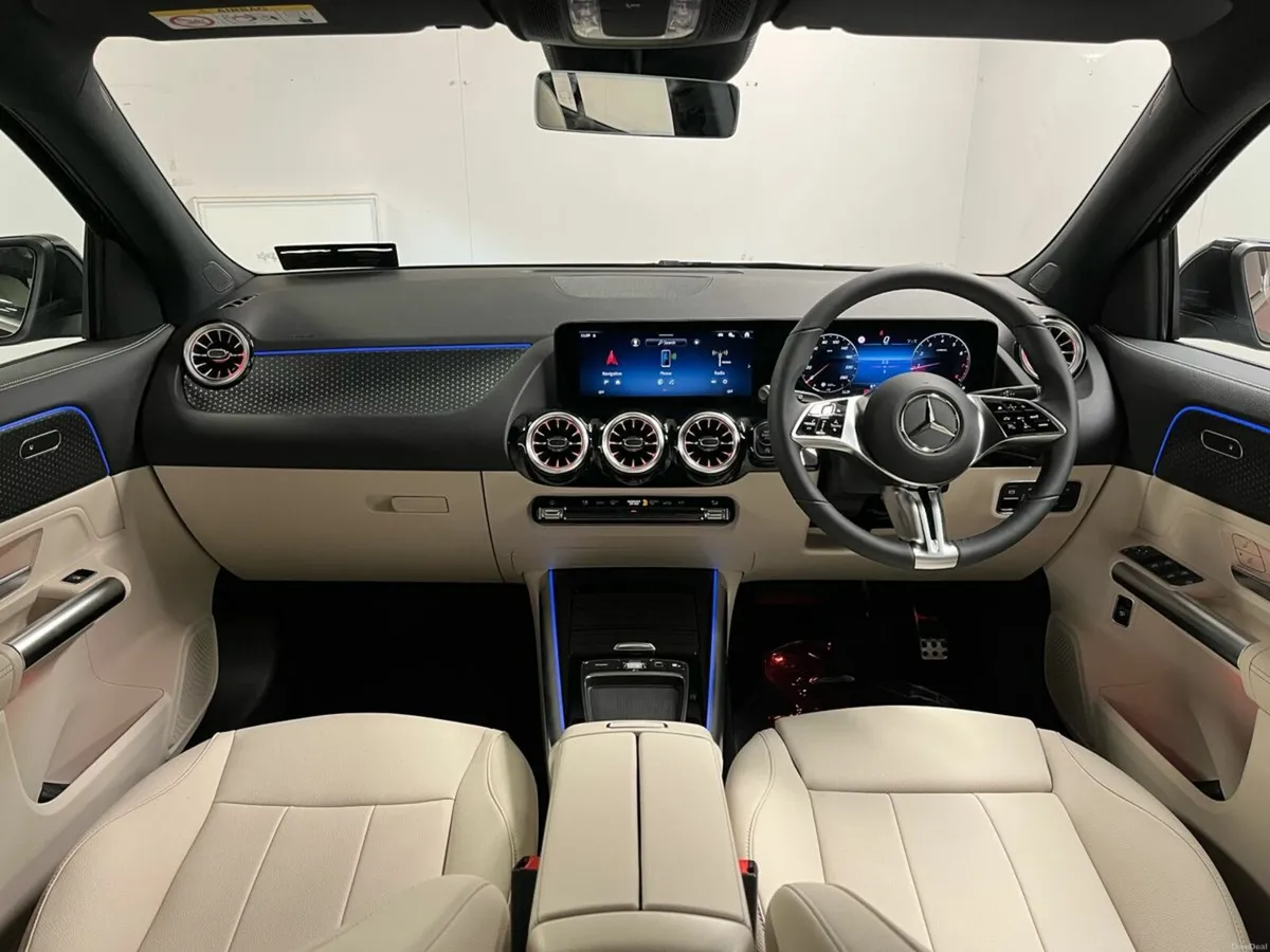 Mercedes-Benz GLA 180 Progressive - 18 Inch Alloys - Image 4