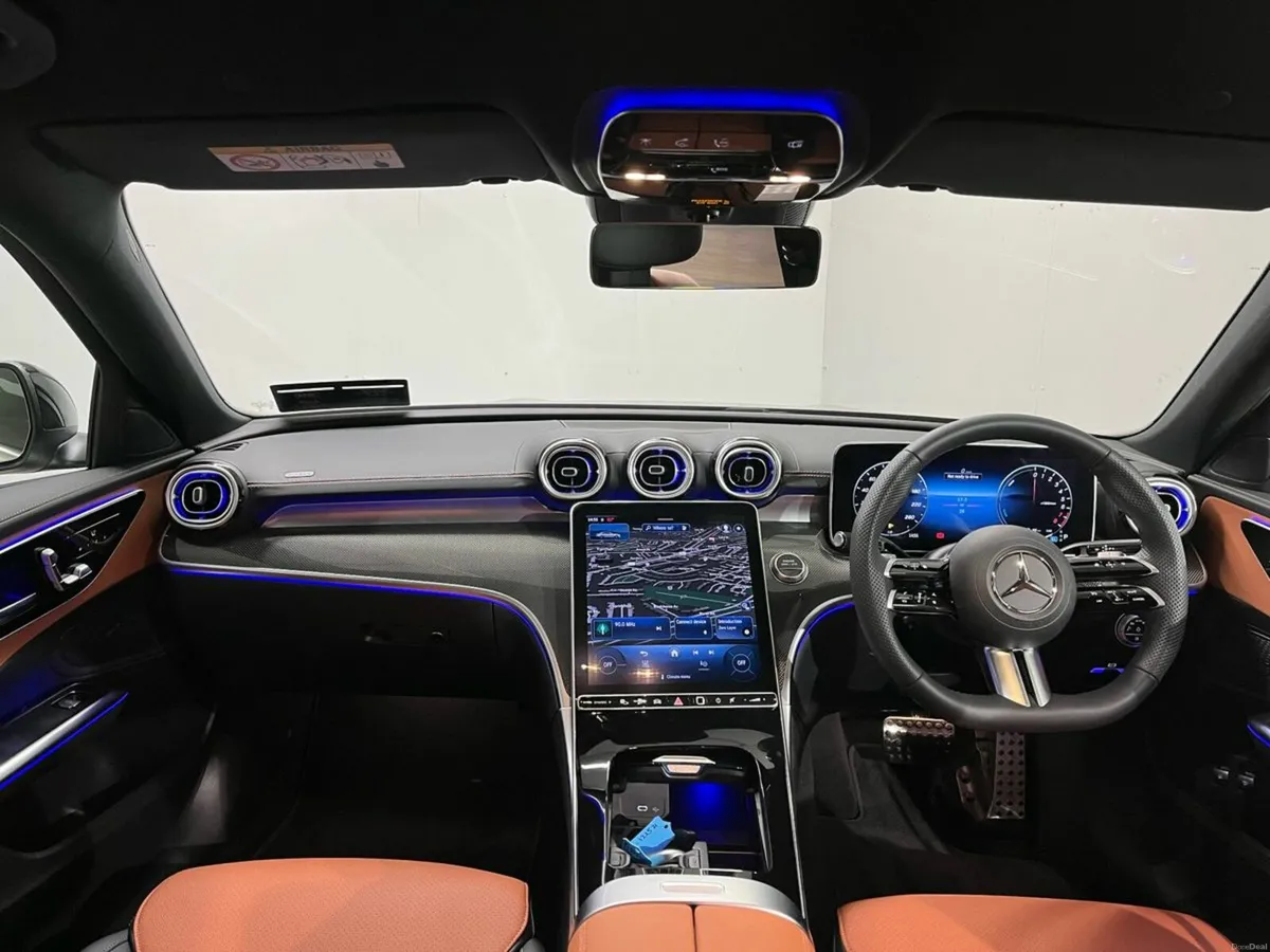 Mercedes-Benz C-Class 300e AMG 4Matic Premium High - Image 4