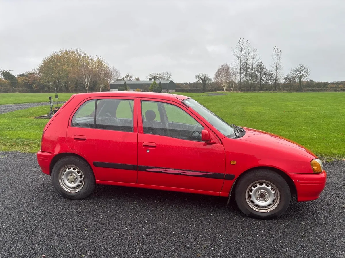 Toyota starlet - Image 4
