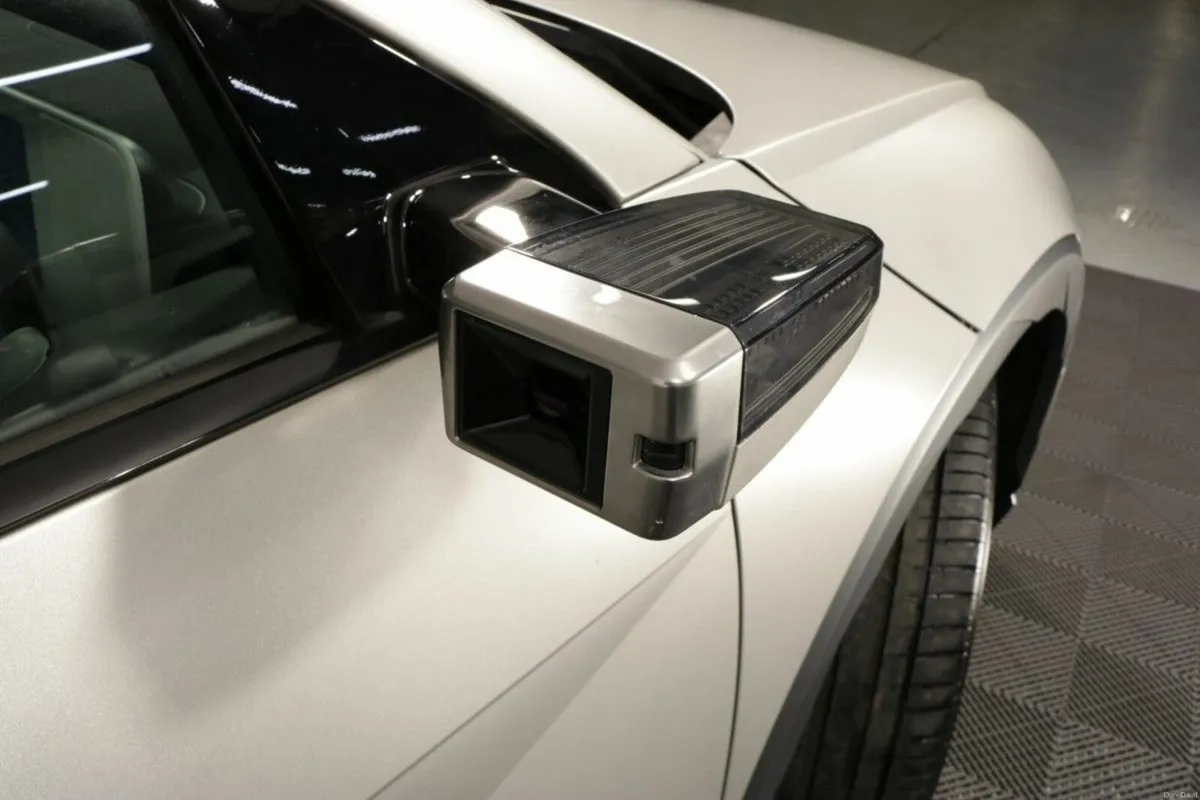 Hyundai IONIQ 5 Premium Plus Ex Demo 4WD 77 KwH EV - Image 6