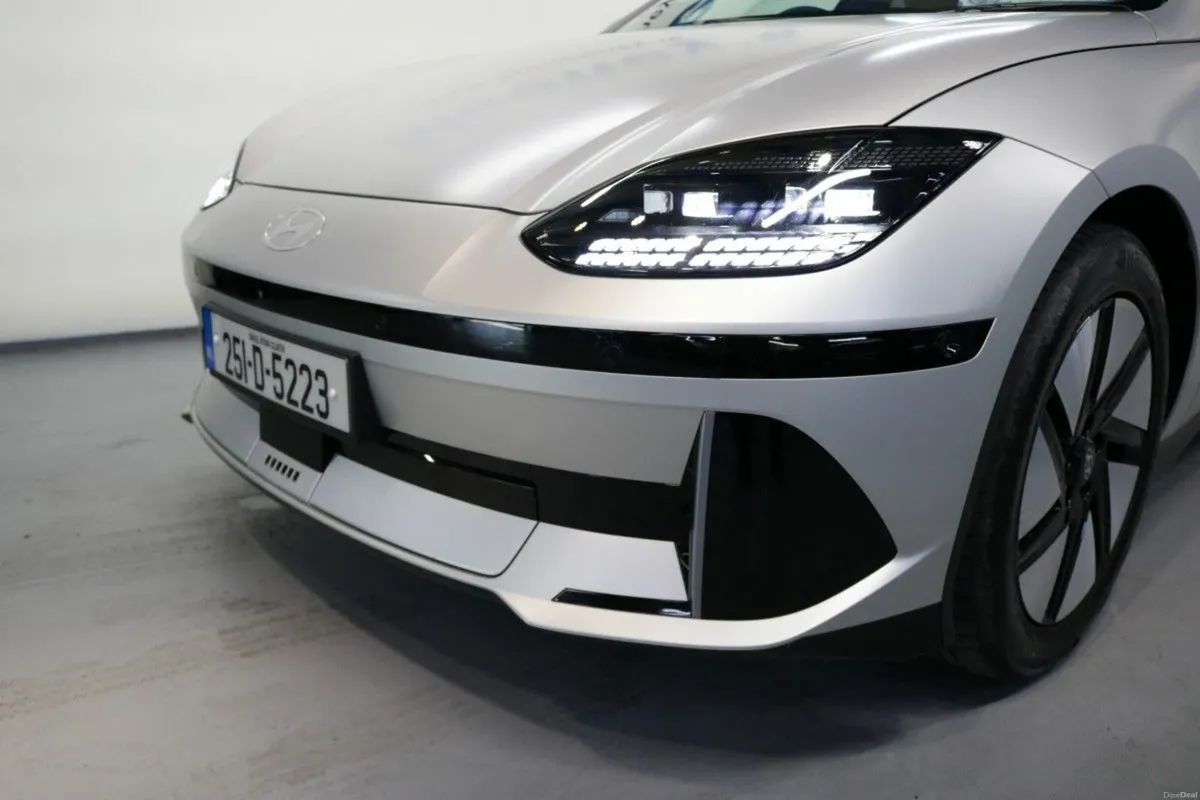 Hyundai IONIQ 6 ELEGANCE 77kWh EX DEMO SALOON EV - - Image 3