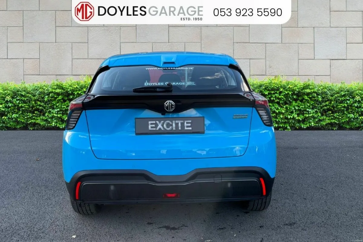 MG MG4 SR Excite 261 Offers Available - Image 4