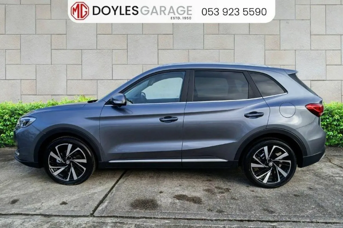 MG ZS Exclusive Hybrid+ 0% Finance Available - Image 6