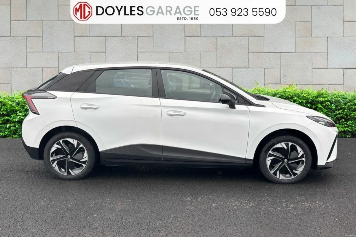 MG MG4 SR Excite - Image 2