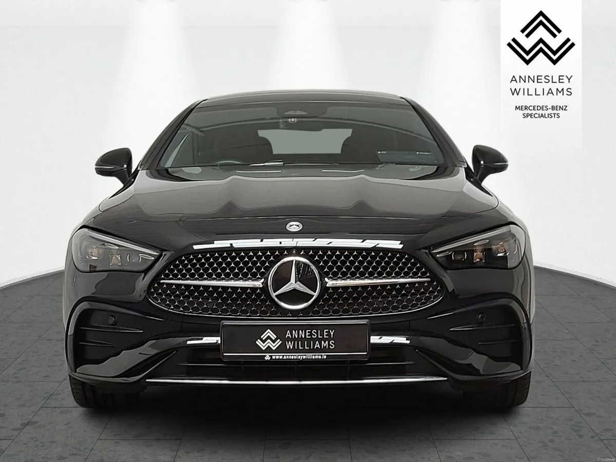 Mercedes-Benz CLE CLE 300e AMG Premium - Image 3