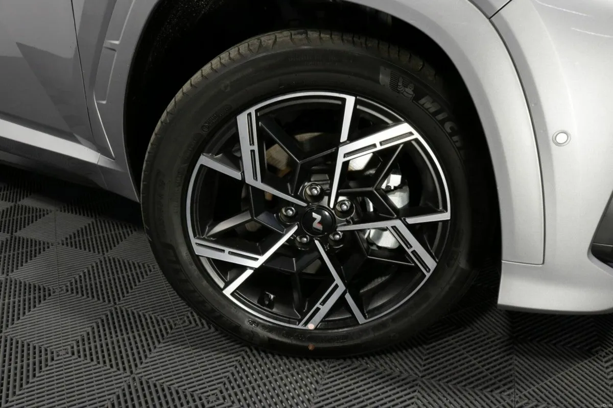 Hyundai Tucson N LINE PLUG IN HYBRID PLATINUM 2WD - Image 4