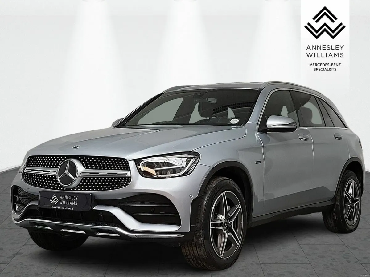 Mercedes-Benz GLC GLC300de AMG - Image 4