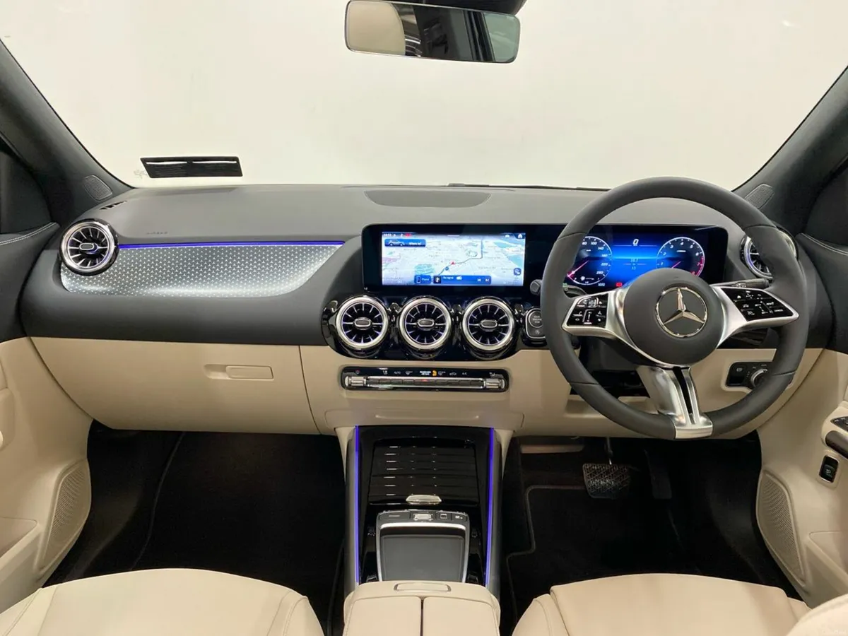 Mercedes-Benz GLA GLA 180 PROGRESSIVE PLUS |  Pano - Image 4