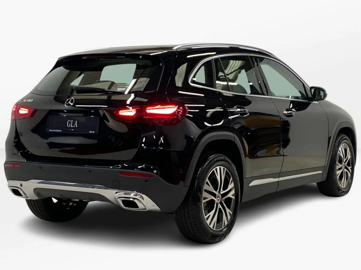 Mercedes-Benz GLA GLA 180 PROGRESSIVE PLUS |  Pano - Image 3