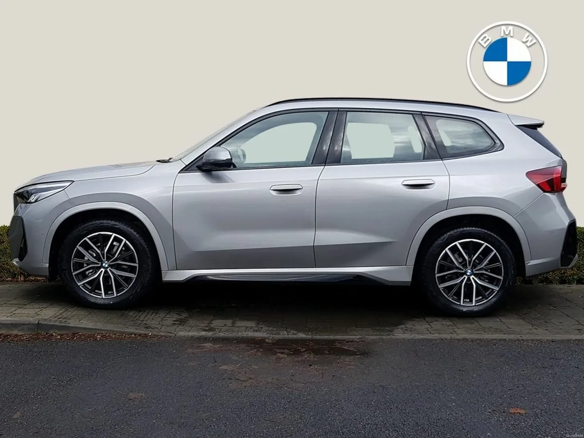 BMW iX1 eDrive20 M Sport - Image 3