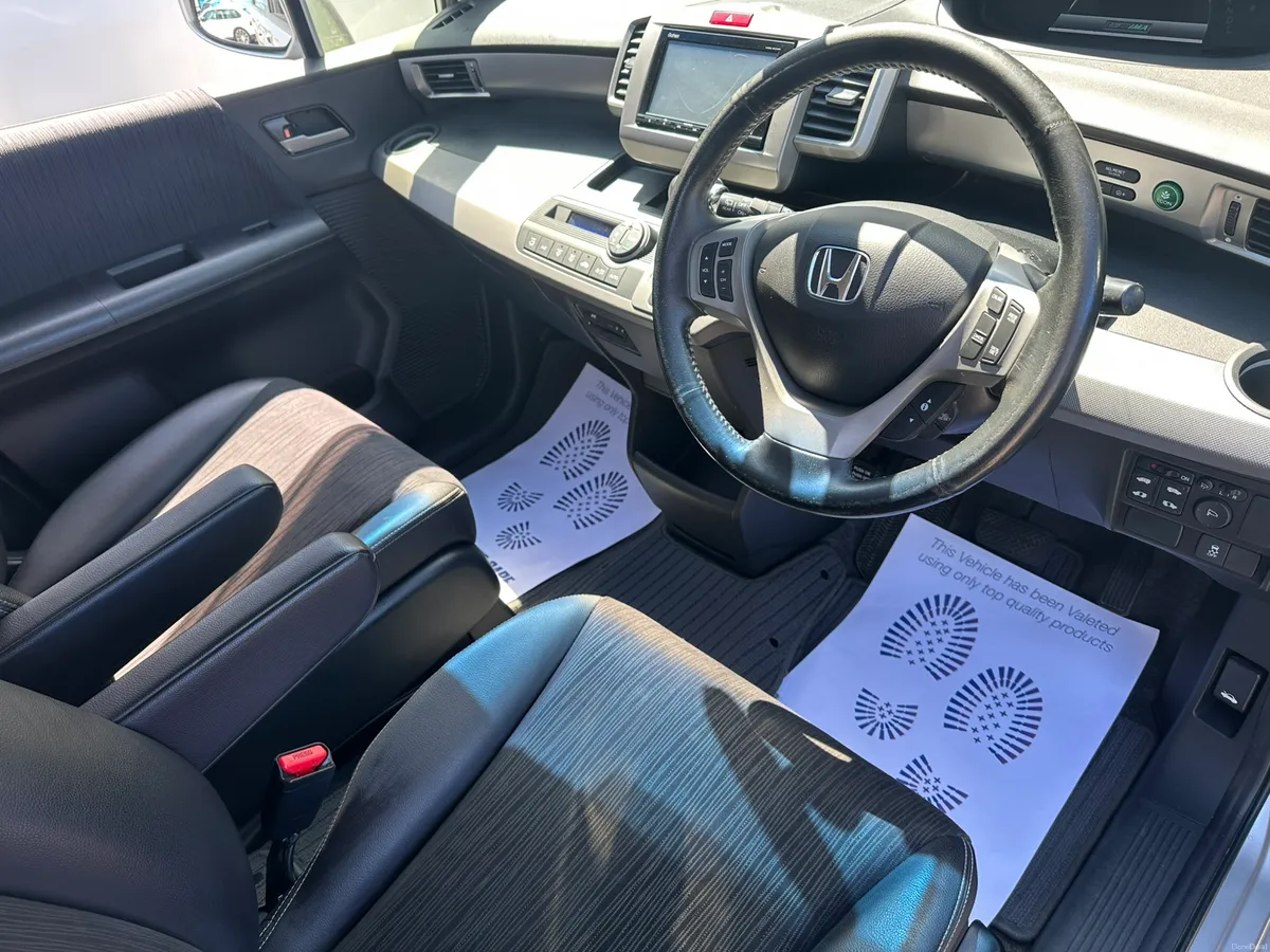 Automatic 6 seater hybrid - Image 5