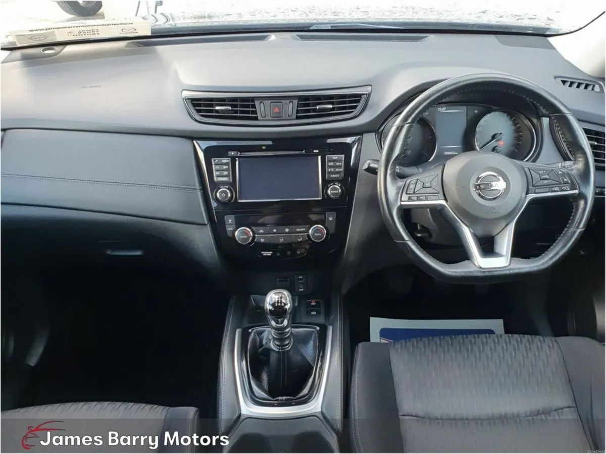 Nissan X-Trail 1.6d SV 7 Seats - Image 2