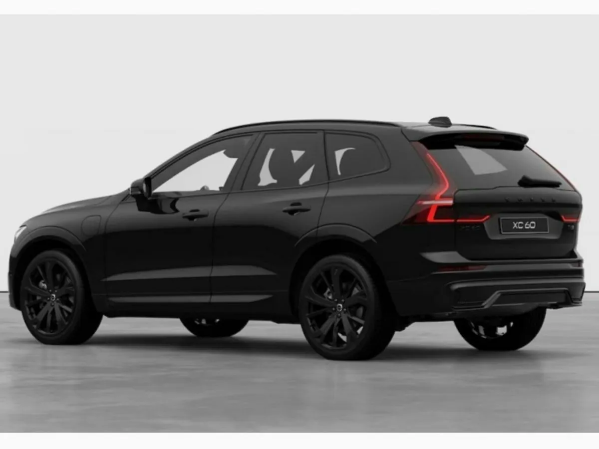 Volvo XC60 T6 PHEV Ultra Black Edition - Image 3