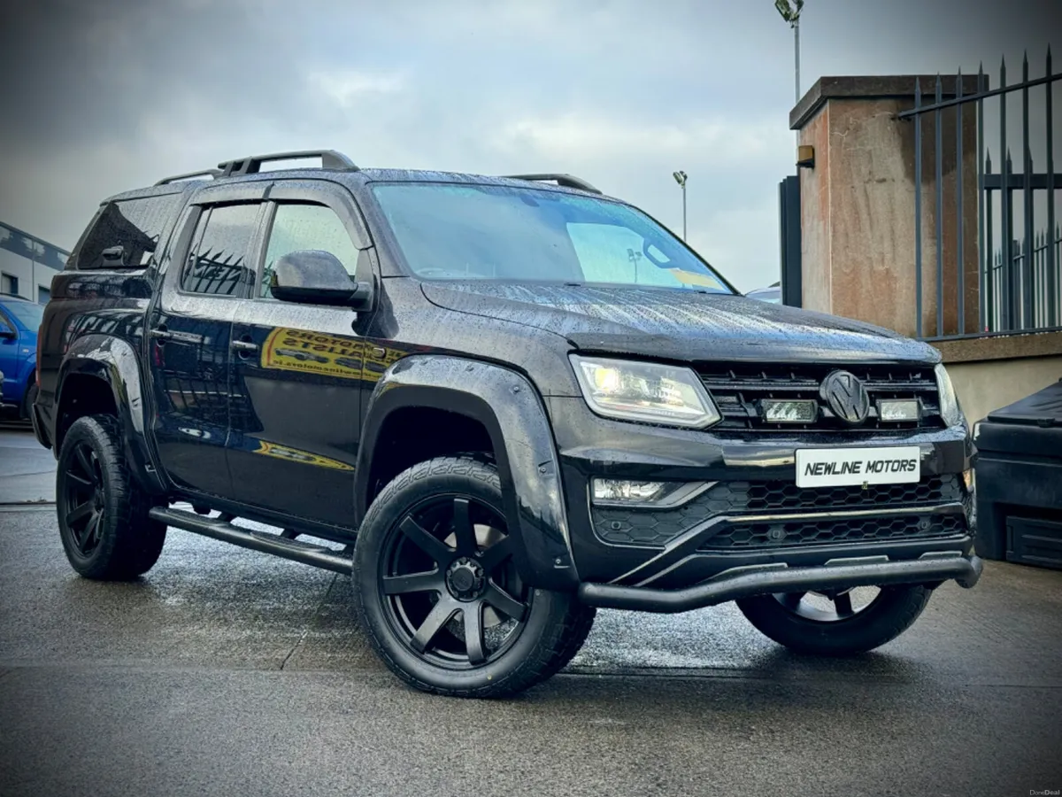 Volkswagen Amarok AVENTURA BLACK EDITION!! 64K MLS - Image 2