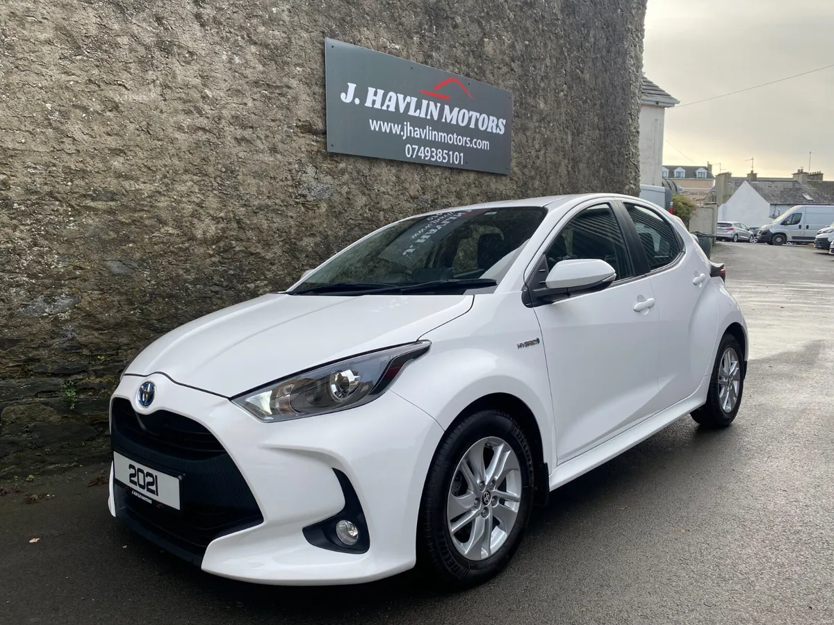 Jan 2021 Toyota Yaris Luna 1.5 Petrol Hybrid Auto - Image 5