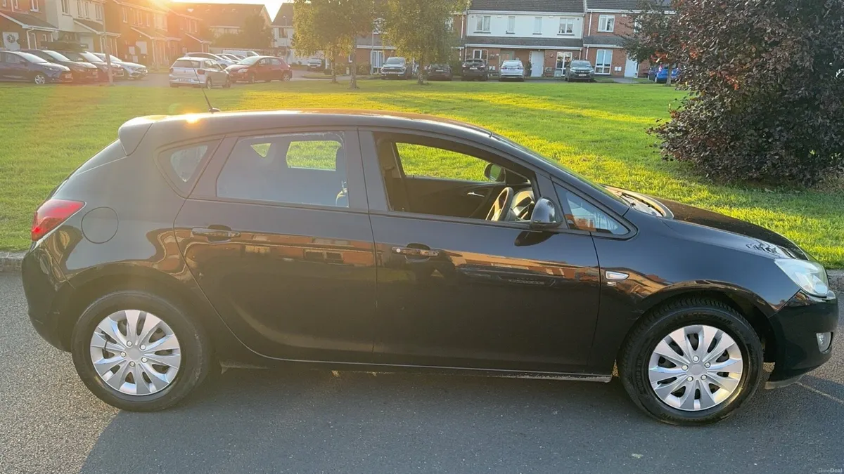 * Opel Astra * Fresh Test - Image 1