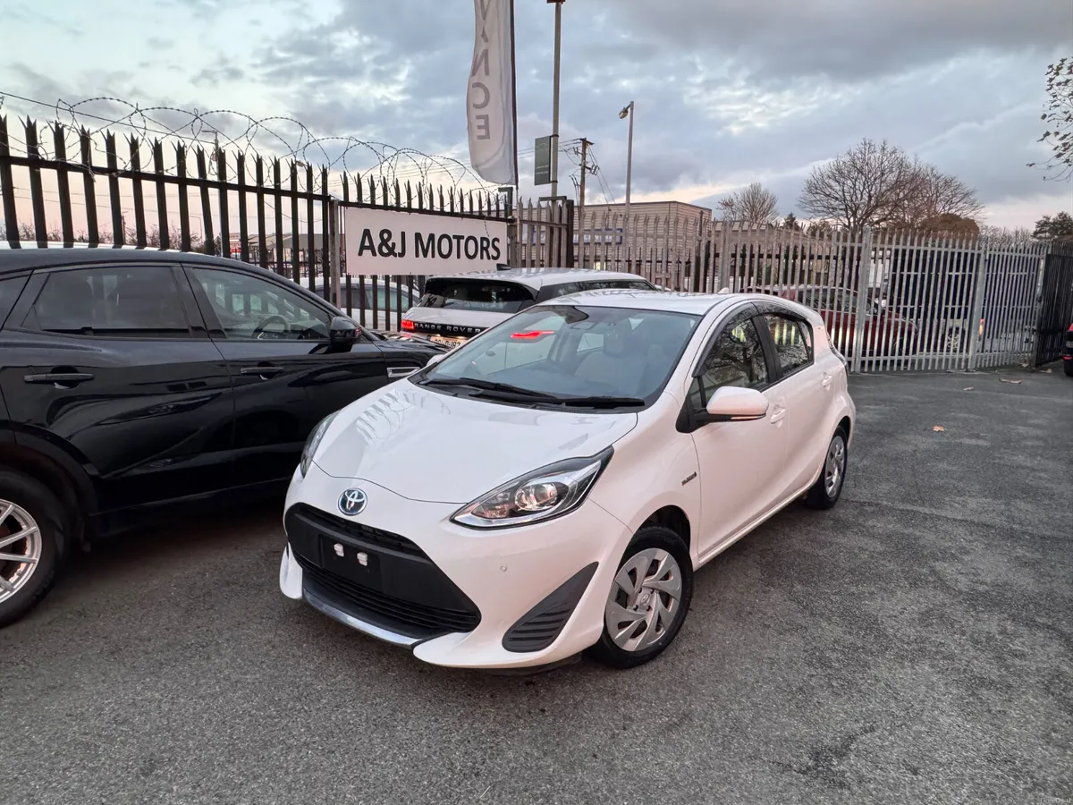 2020 TOYOTA AQUA 1.5 HYBRID - Image 2