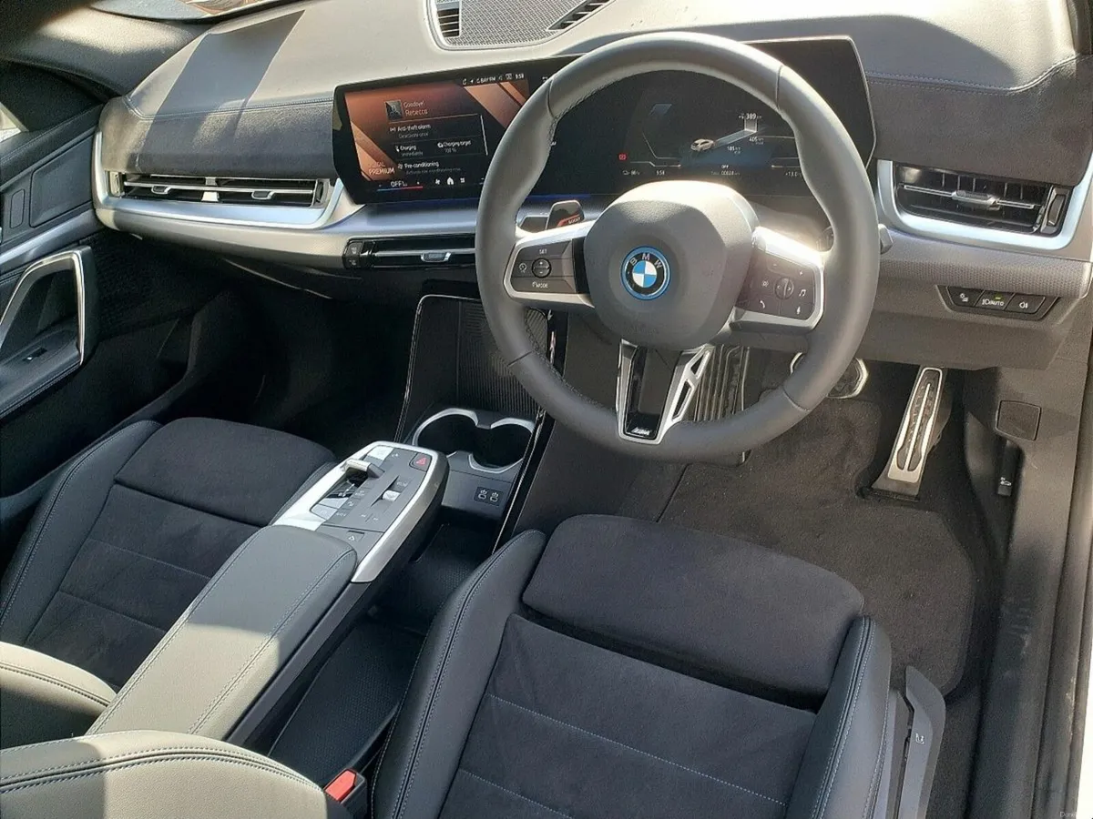 BMW iX2 eDrive20 M Sport - Image 6