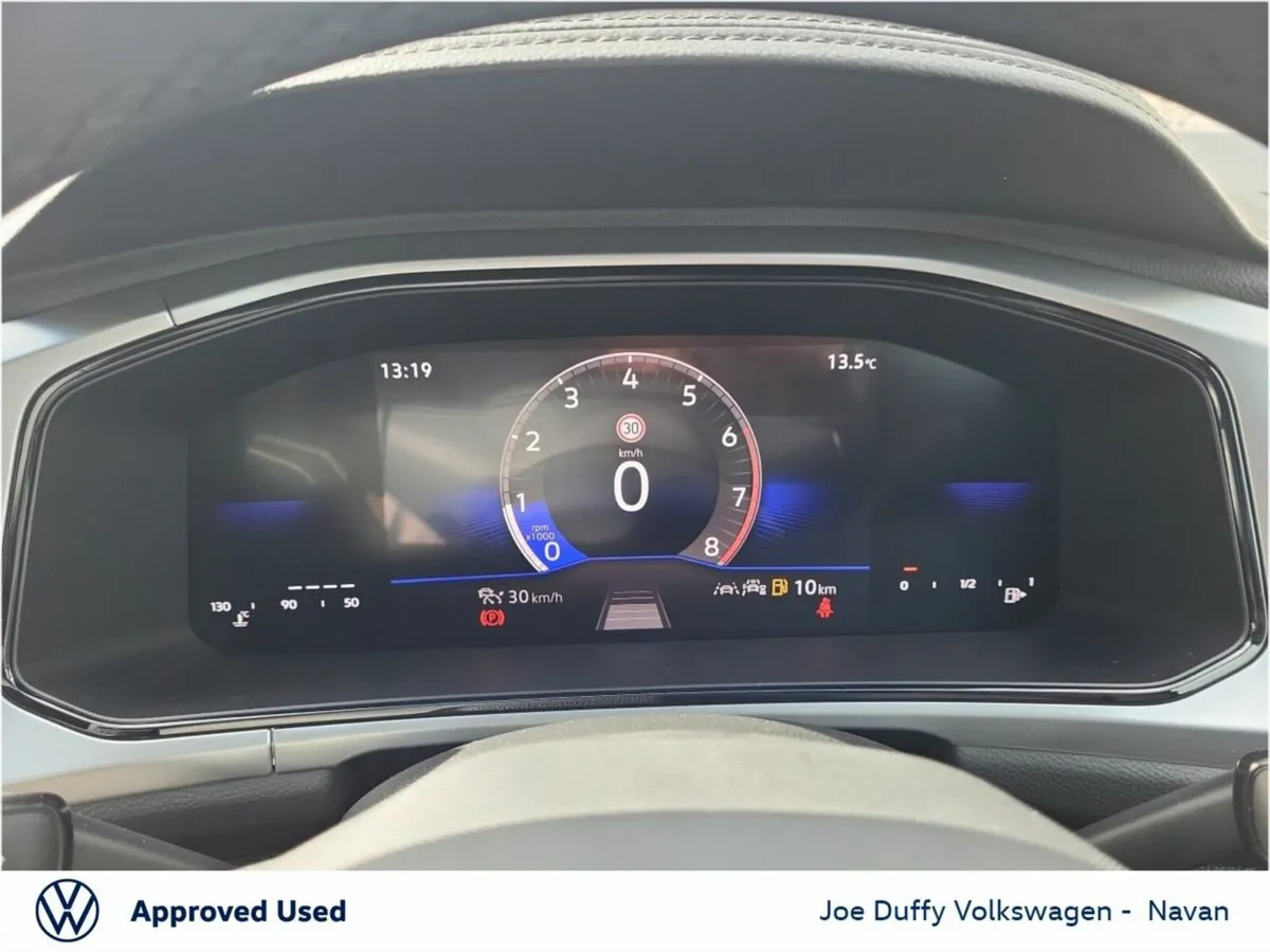 Volkswagen T-Roc EDITION 75 1.0TSI 116HP - Image 3