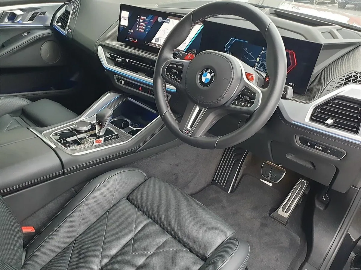 BMW XM 50e - Image 6