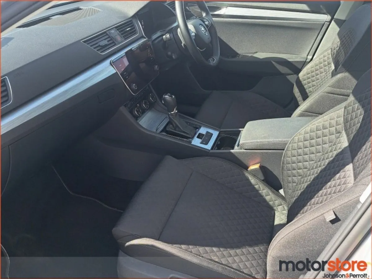 Skoda Superb 2.0TDI 122HP DSG Ambition (One Year W - Image 4