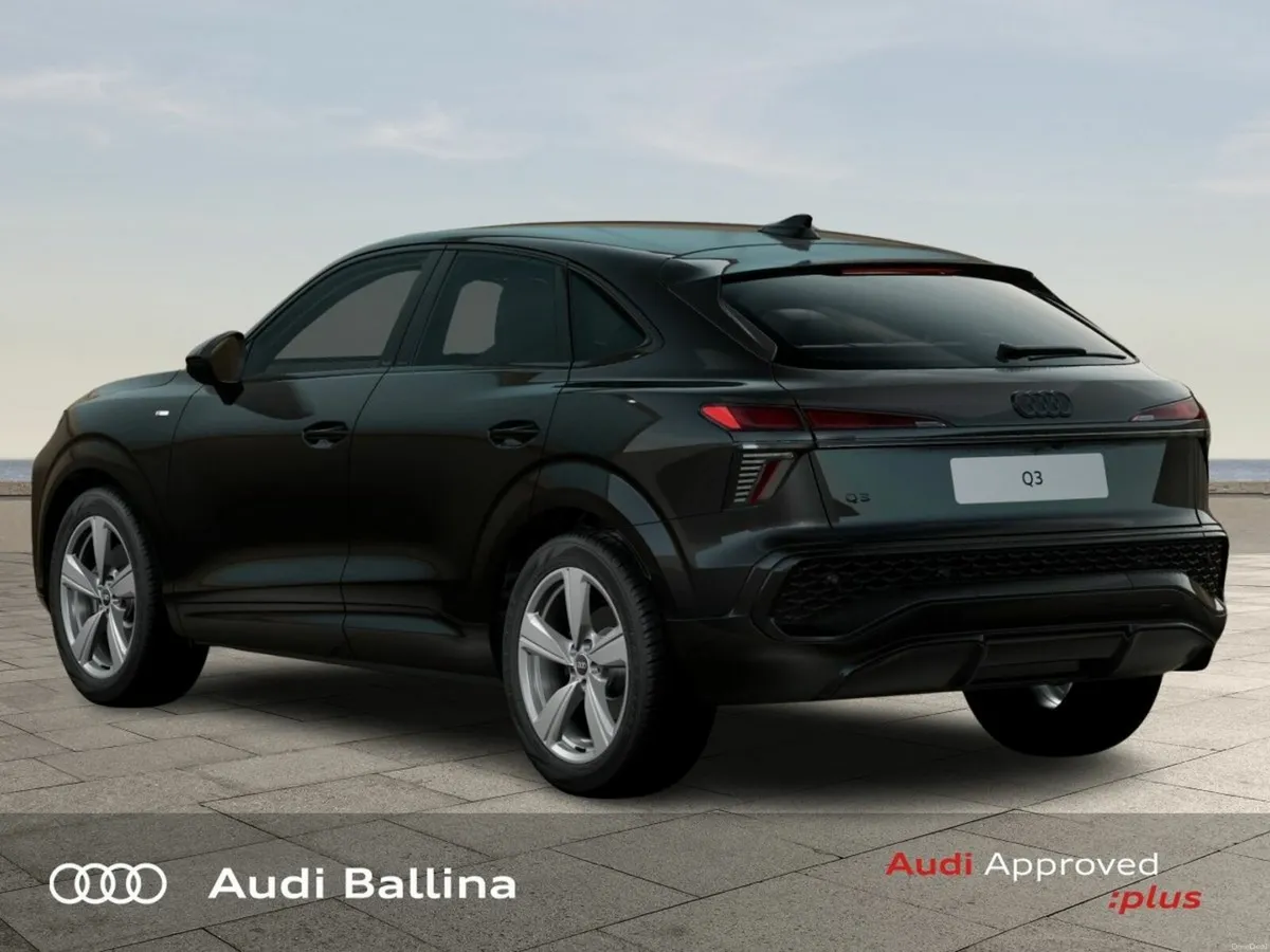 Audi Q3 Q3 SPORTBACK **S-LINE BLACK EDITION** - Image 2