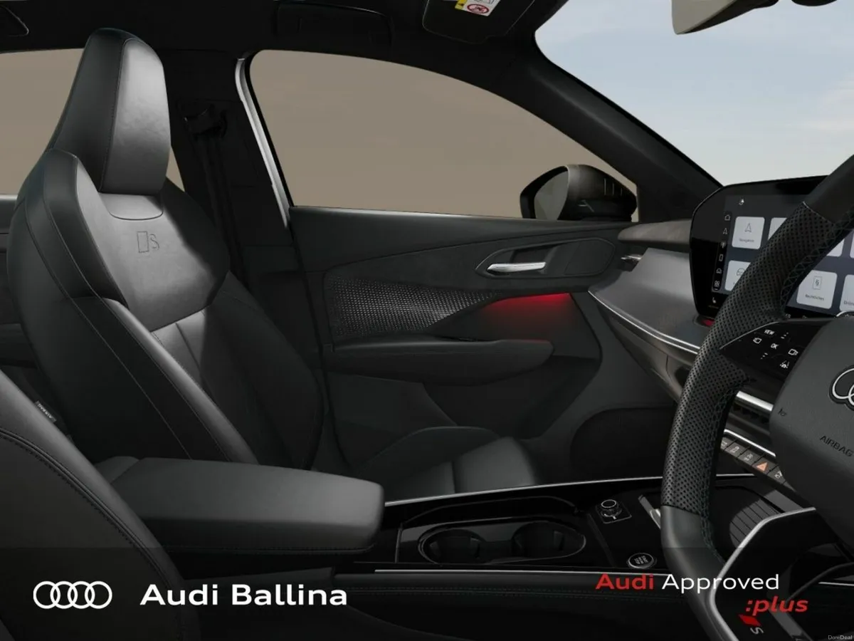 Audi Q3 Q3 SPORTBACK **S-LINE BLACK EDITION** - Image 6