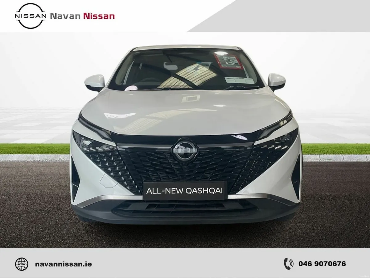 Nissan Qashqai 1.3i MILD HYB SV * MANAGERS SPECIAL - Image 3