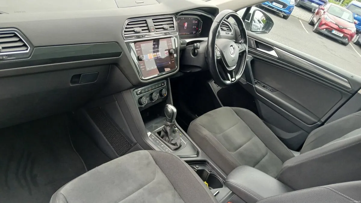 Volkswagen Tiguan Allspace R-Line  2.0 TDI 150HP D - Image 3