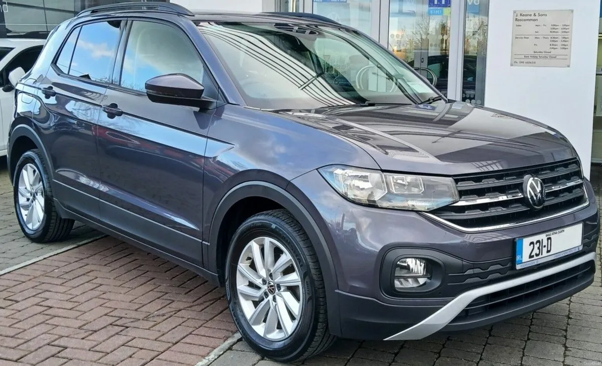 Volkswagen T-Cross Life 1.0 TSI 95HP **REARVIEW CA - Image 1
