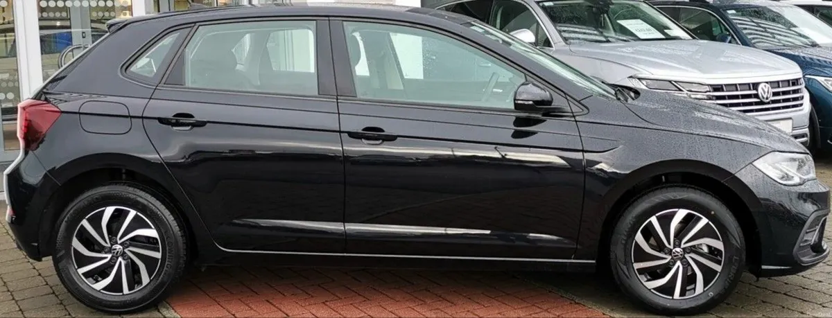 Volkswagen Polo Life 1.0 TSI 95HP **REARVIEW CAMER - Image 2