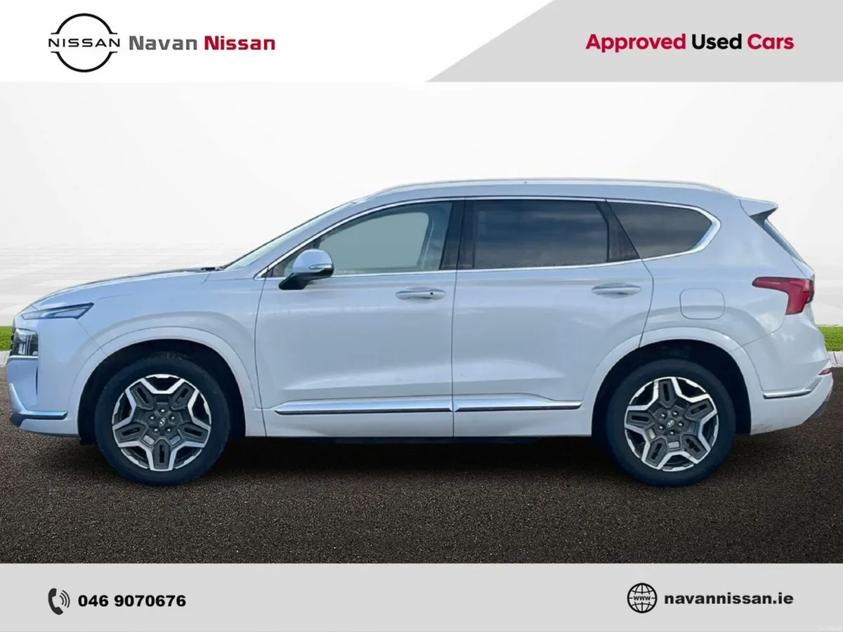 Hyundai Santa Fe 1.6 PHEV 4WD Executive Plus Auto - Image 4