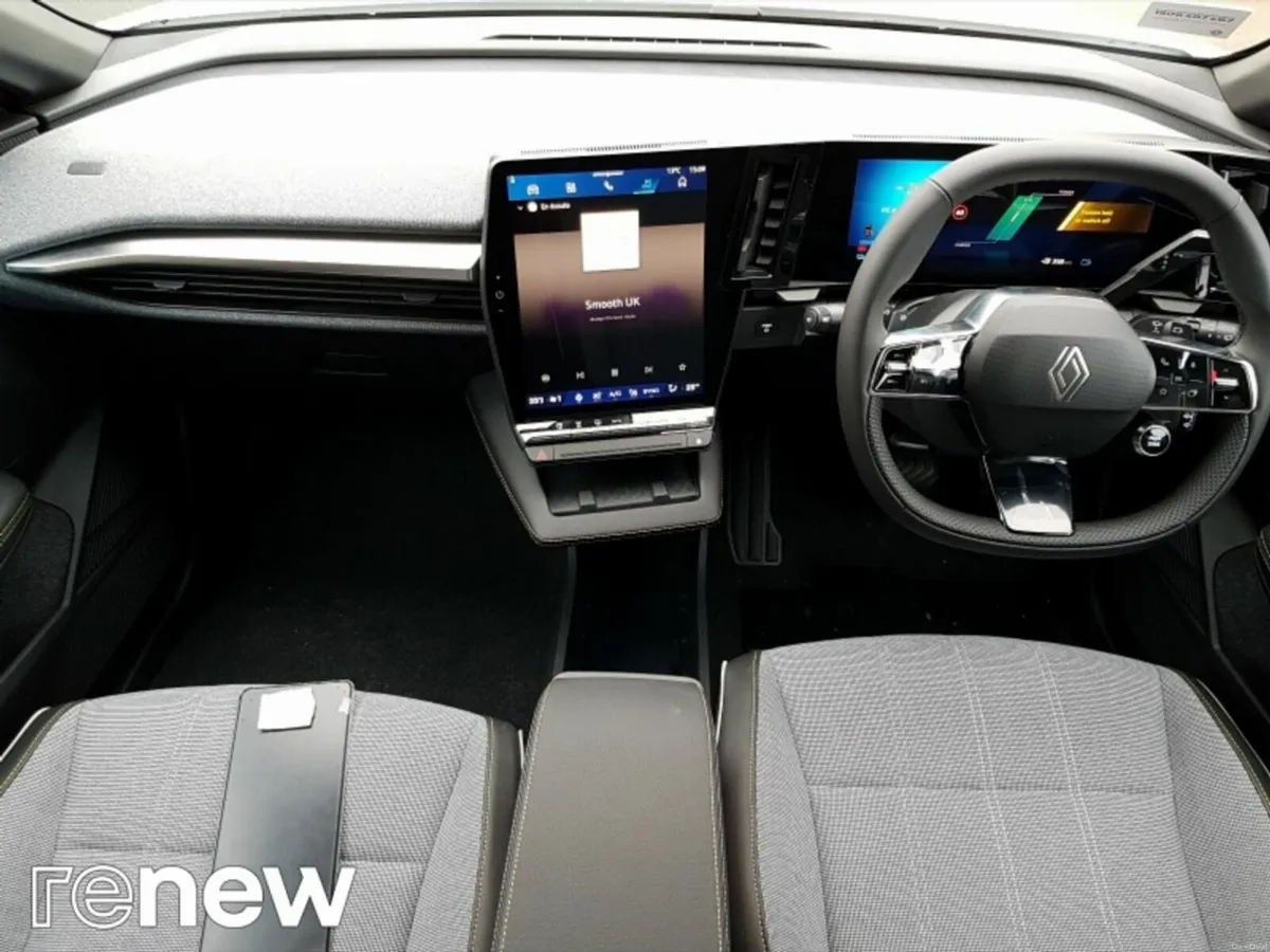 Renault Megane TECHNO EV60 - Image 2