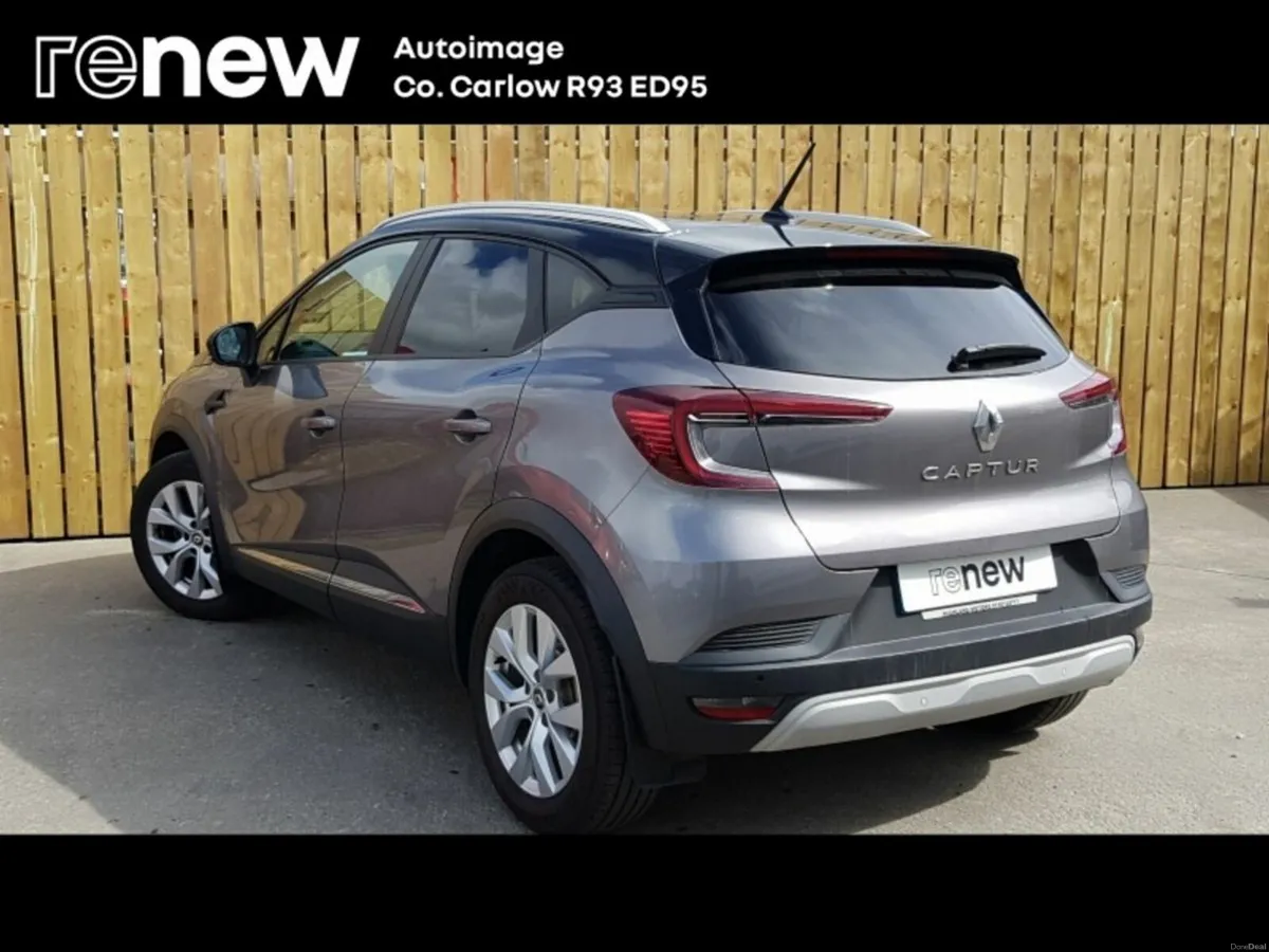 Renault Captur TCe 100 Iconic ** FROM €69 PER WEEK - Image 3