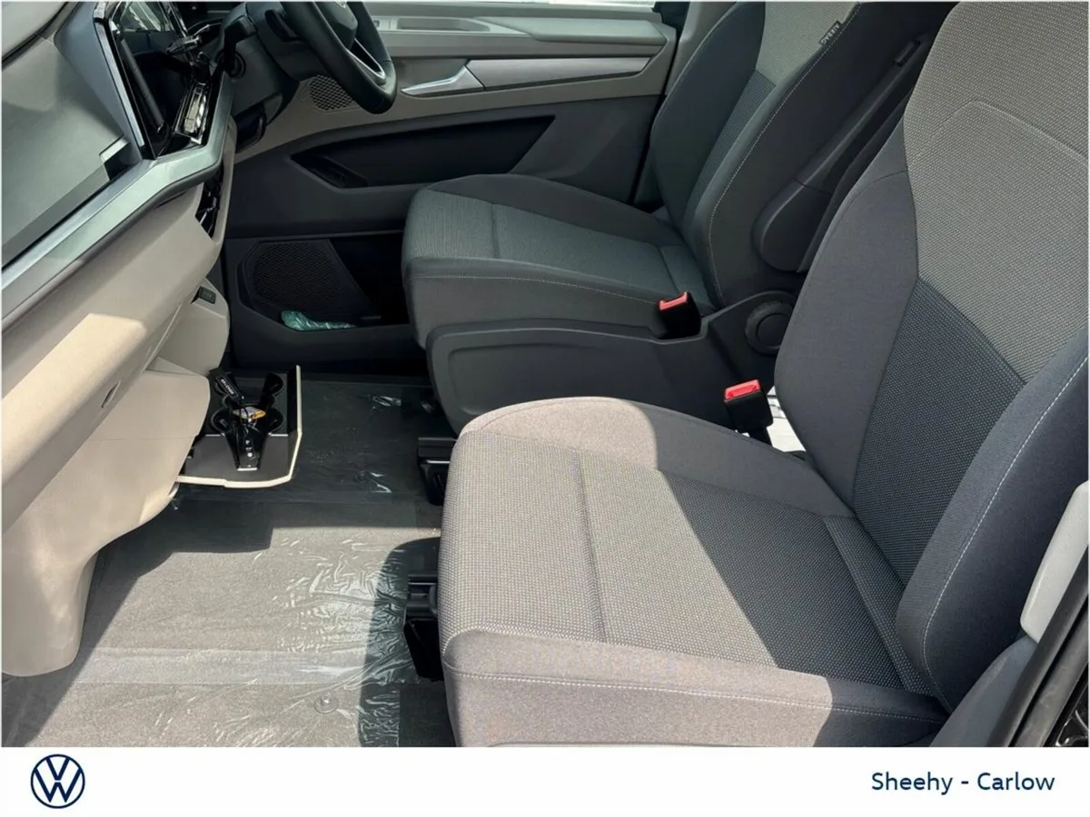 Volkswagen Multivan 1.5TSI PHEV Auto 4x4 204HP Lif - Image 4