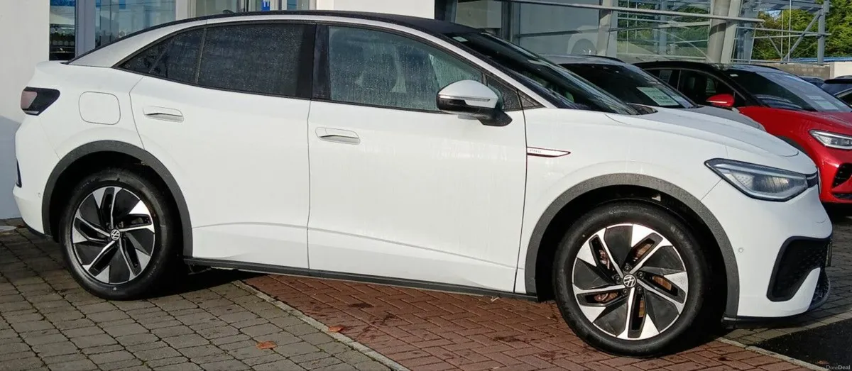 Volkswagen ID.5 BUSINESS 77kWh 174HP **REAR VIEW C - Image 2