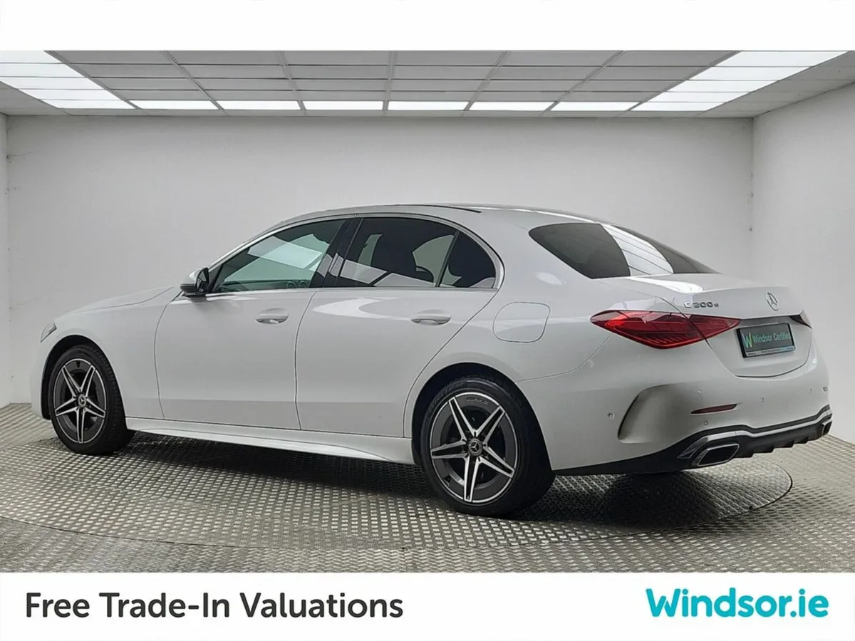 Mercedes-Benz C-Class C300 AMG Line - Image 4