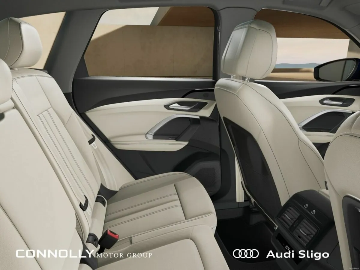 Audi Q5 SE Petrol Plug-In Hybrid "Order now for 20 - Image 6
