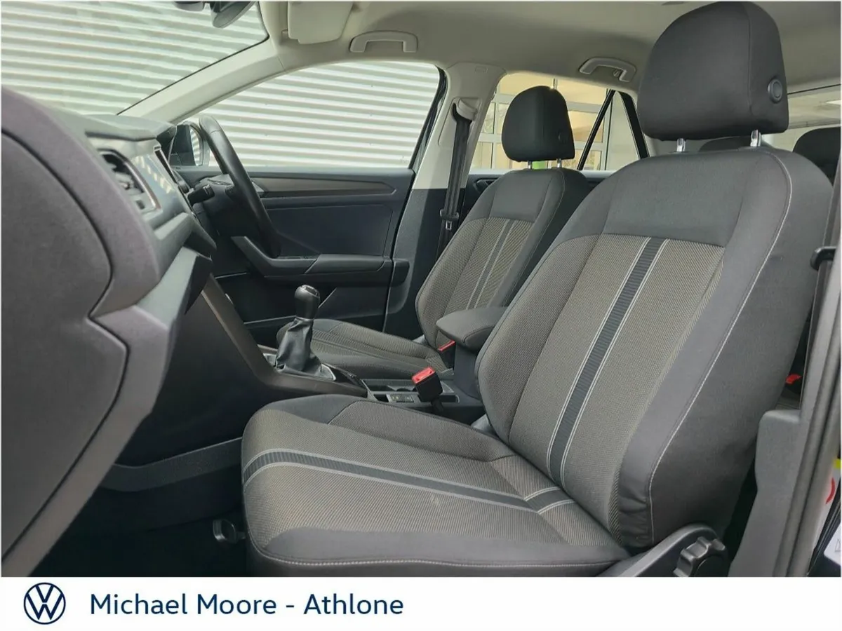 Volkswagen T-Roc 1.5 TSI 150bhp Sport - Image 4