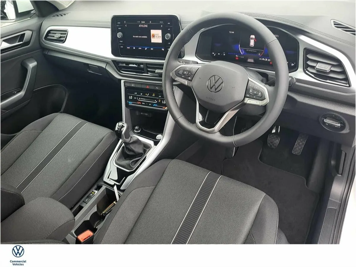 Volkswagen T-Roc COMMERCIAL ED.75 2.0 TDI M6F 116B - Image 2