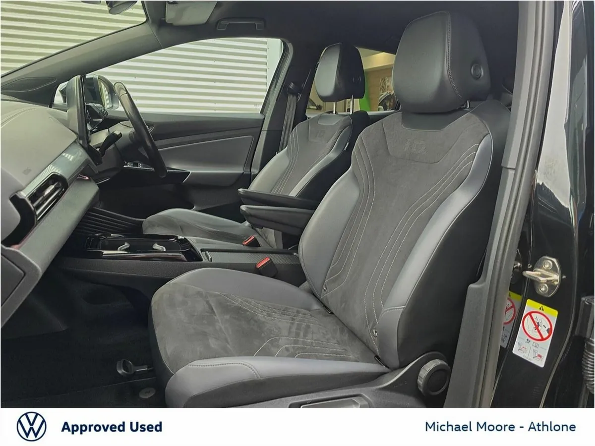 Volkswagen ID.5 BUSINESS 77kWh 174BHP - Image 4