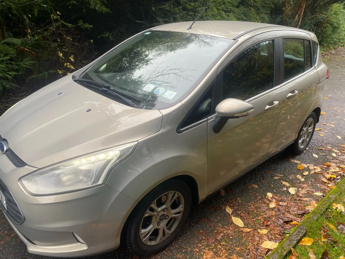 Ford BMax Titanium petrol - Image 4