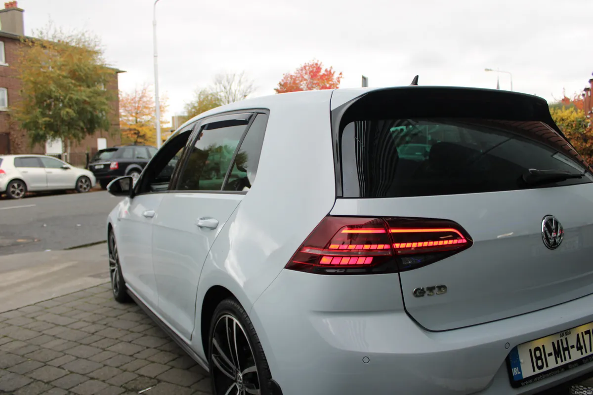 Volkswagen Golf GTD 2.0  TDI 2018 - Image 4